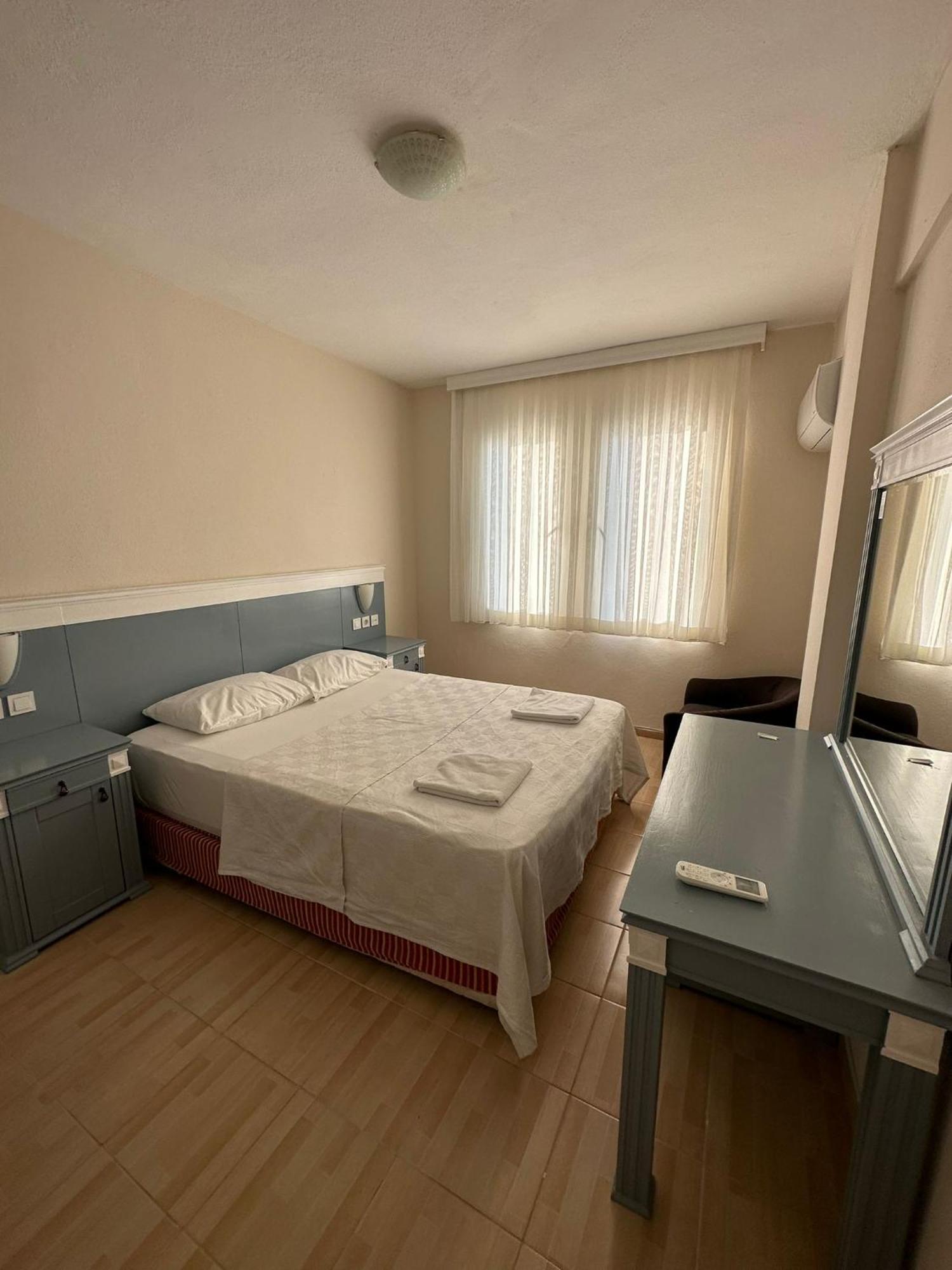 Cicek Apart Hotel Cesme Exterior photo