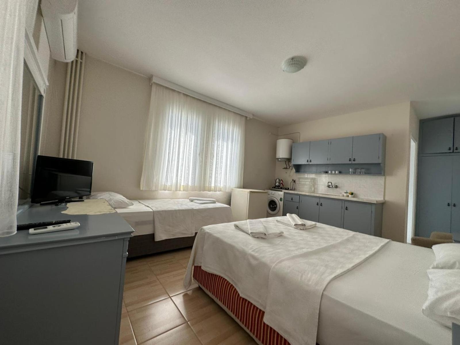 Cicek Apart Hotel Cesme Exterior photo