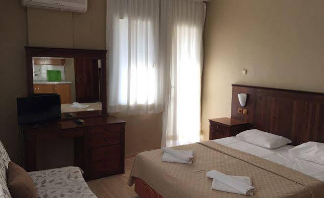 Cicek Apart Hotel Cesme Exterior photo